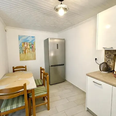 Terratota Apartment, Corfu * Mantouki